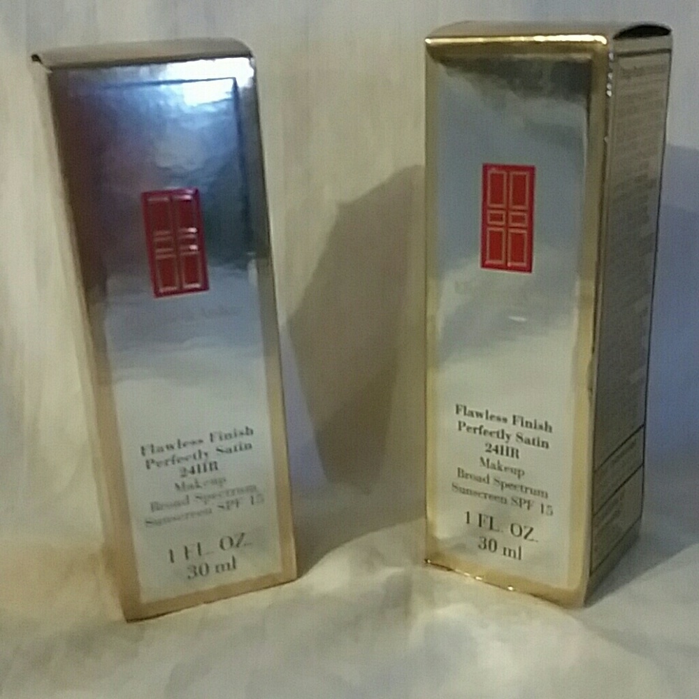 Elizabeth Arden Flawless Finish 24 HR Foundation